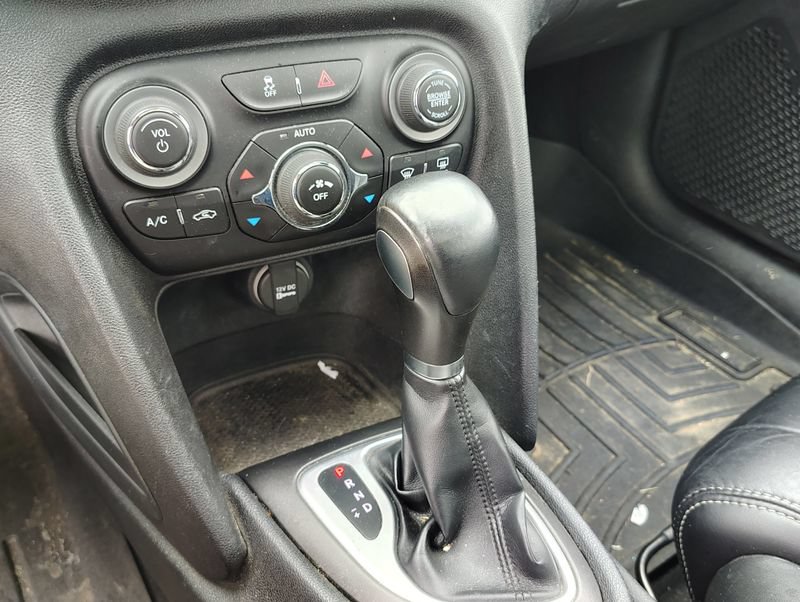 Used 2013 Dodge Dart Limited w/ Limited Special Edition Group FWD image 15