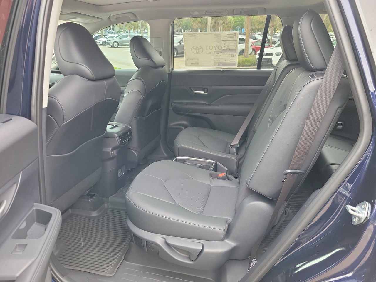 New 2026 Toyota Grand Highlander Platinum image 12