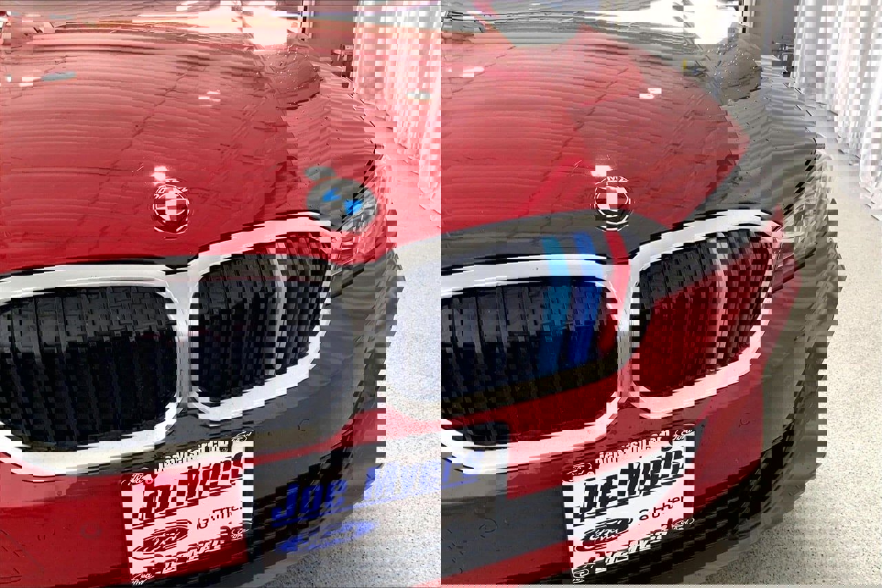 Used 2024 BMW 330i Sedan w/ Convenience Package image 7