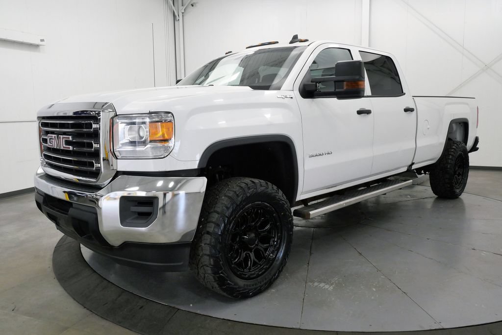 Used 2019 GMC Sierra 3500 4x4 Crew Cab image 3