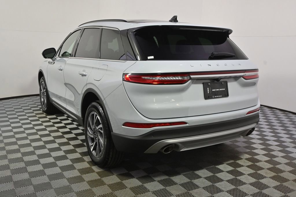 New 2026 Lincoln Corsair Premiere image 4