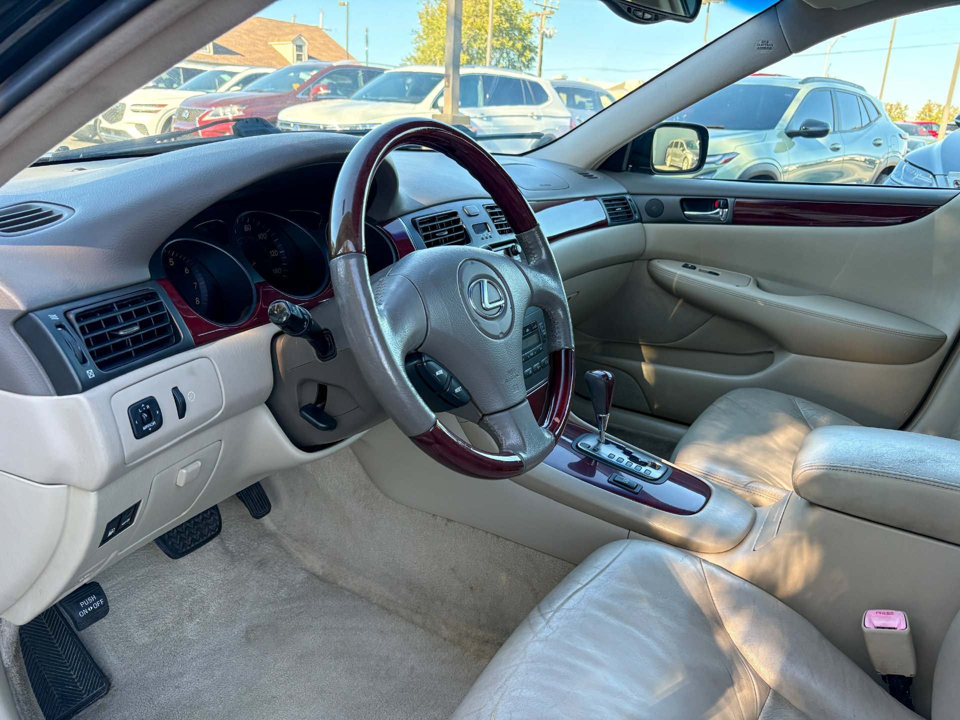 Used 2004 Lexus ES 330 FWD image 10
