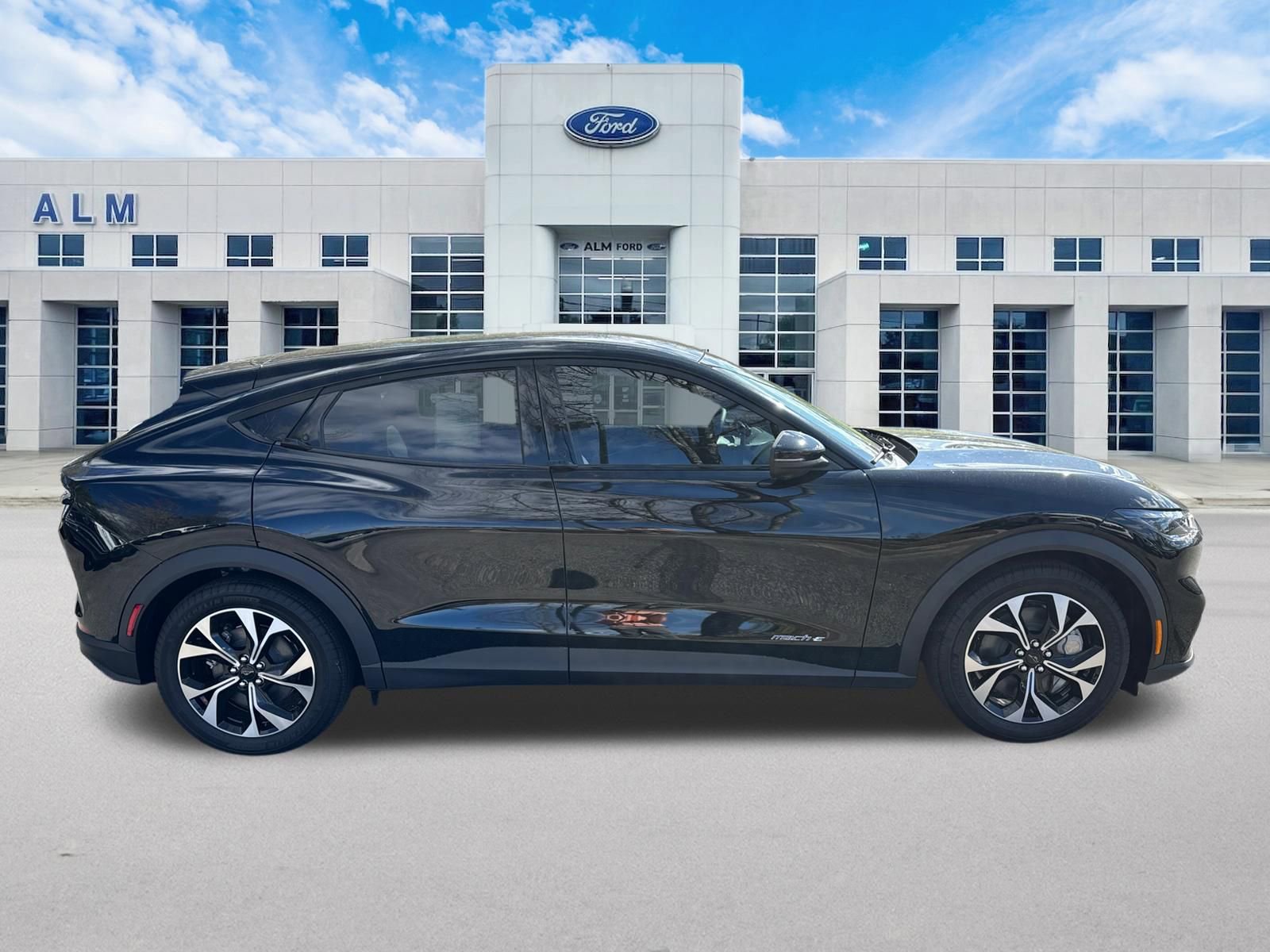 New 2026 Ford Mustang Mach-E Select w/ Comfort Package RWD image 5