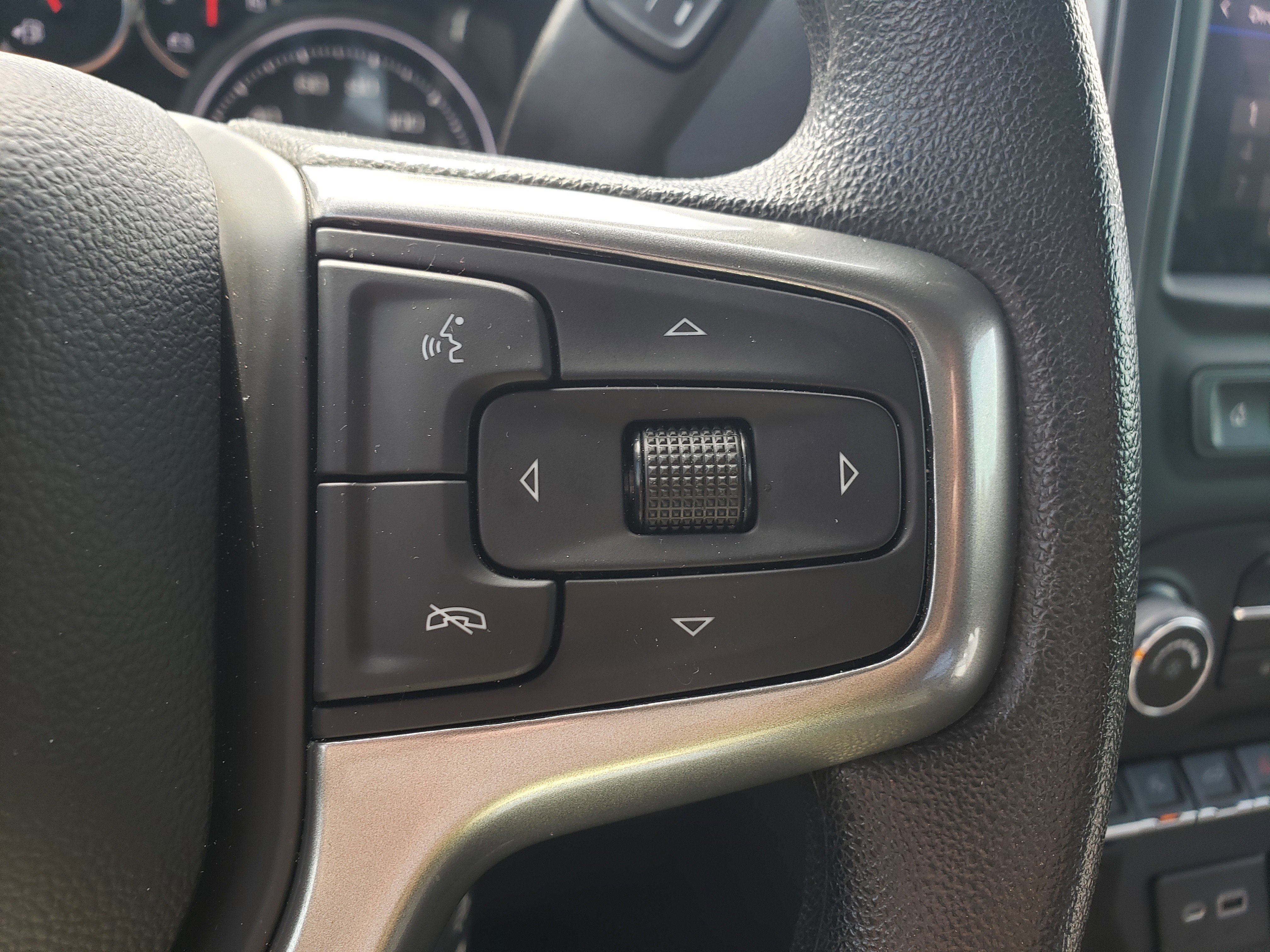 Used 2022 Chevrolet Silverado 1500 Custom w/ Safety Confidence Package AWD/4WD image 16