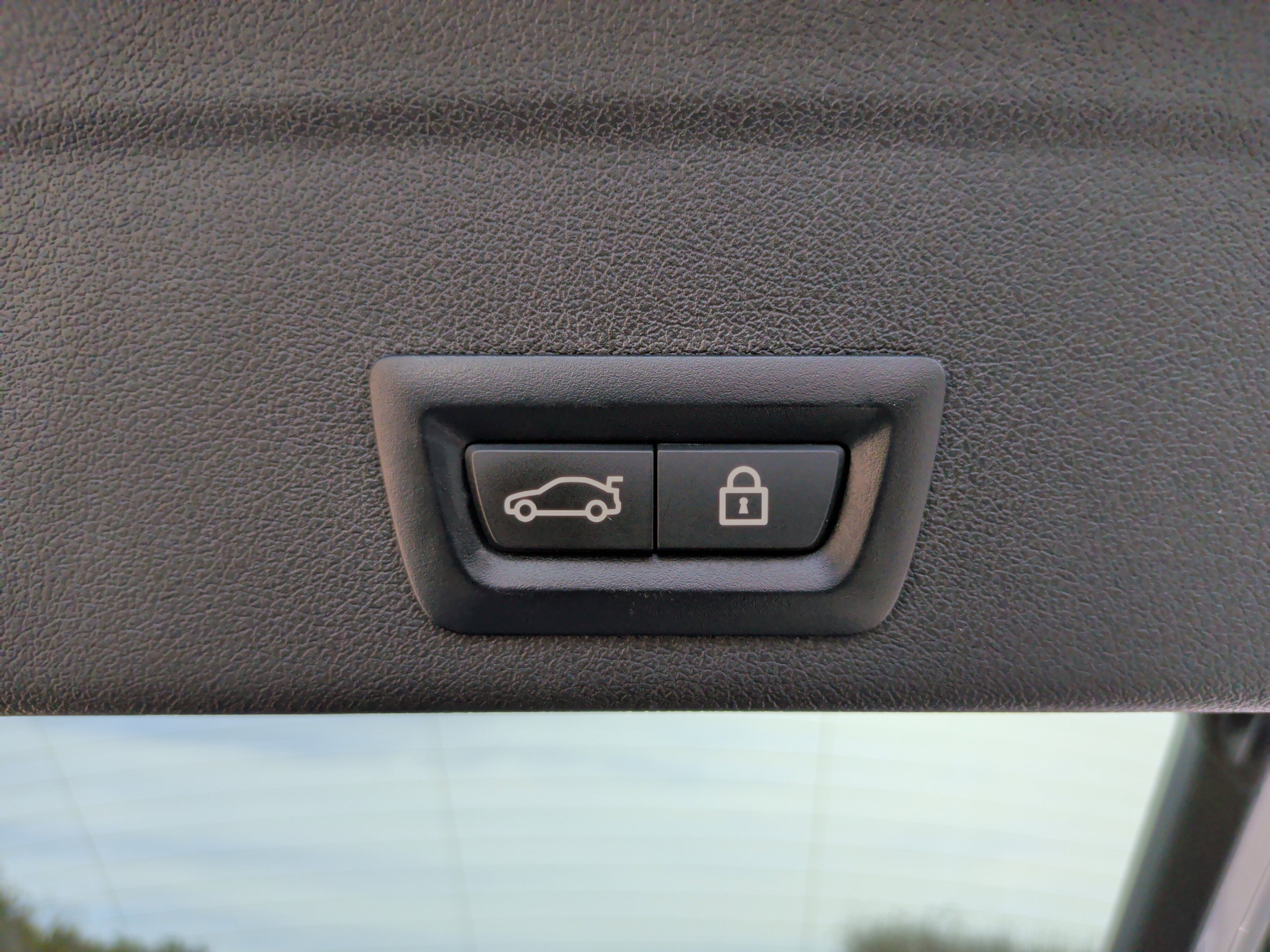 Used 2022 BMW X6 M Competition w/ Competition Package image 42