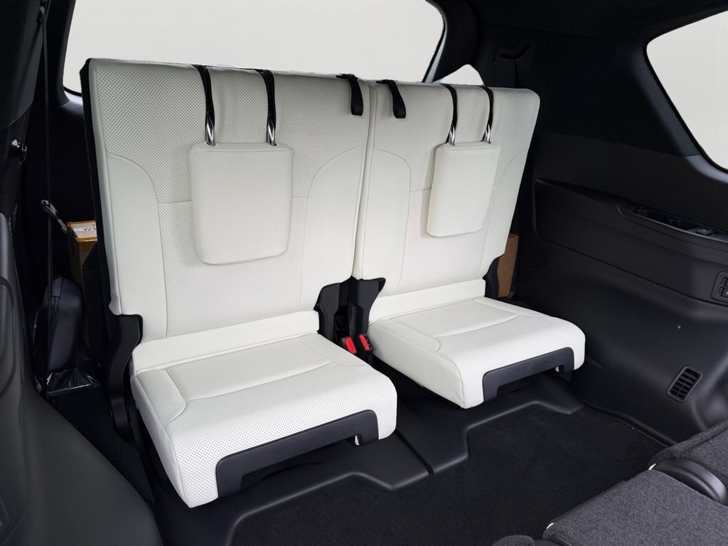 New 2026 Lexus LX 600 4WD w/ Luxury Package image 9