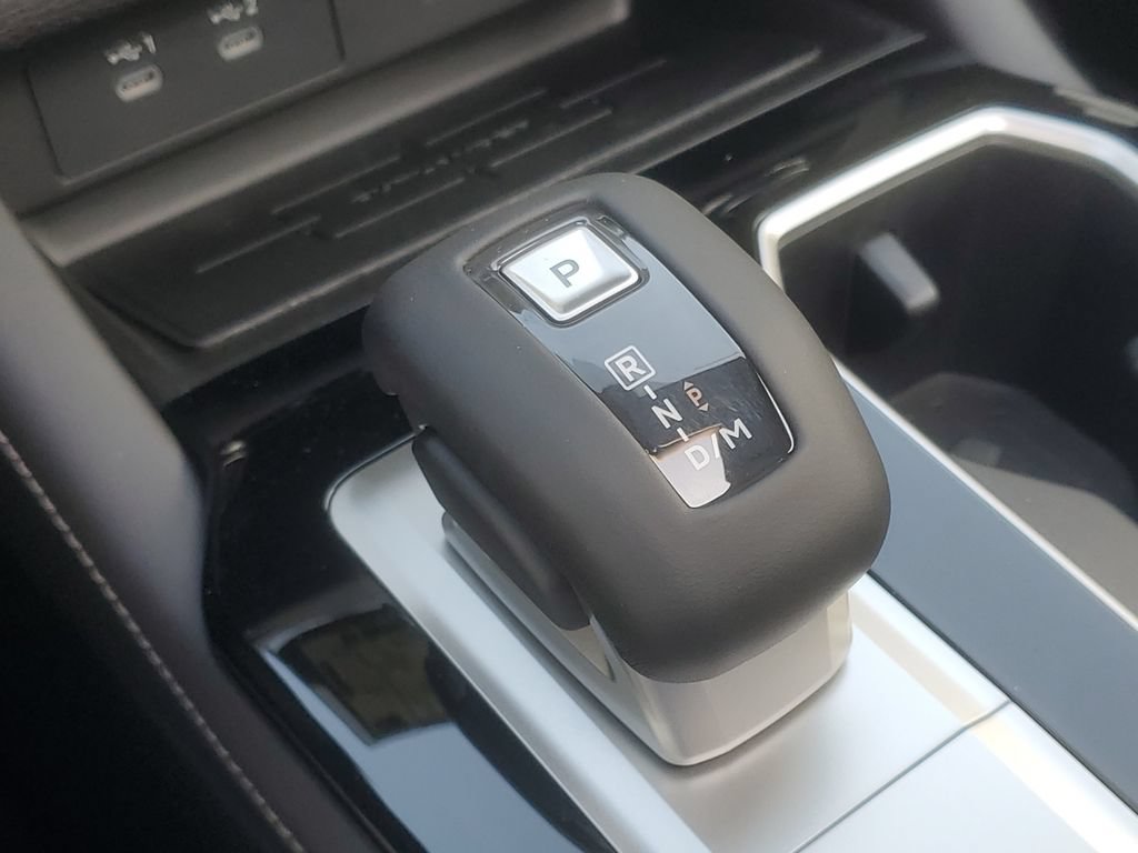 New 2026 Mitsubishi Outlander AWD image 21