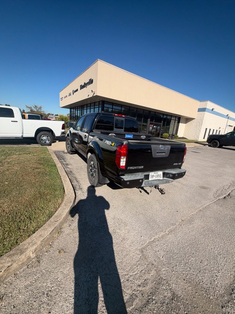 Used 2018 Nissan Frontier PRO-4X AWD/4WD image 5