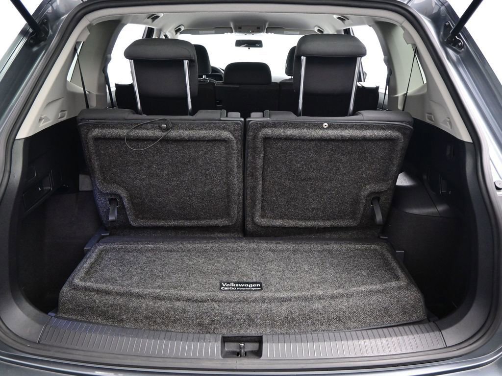 Used 2022 Volkswagen Tiguan S image 38