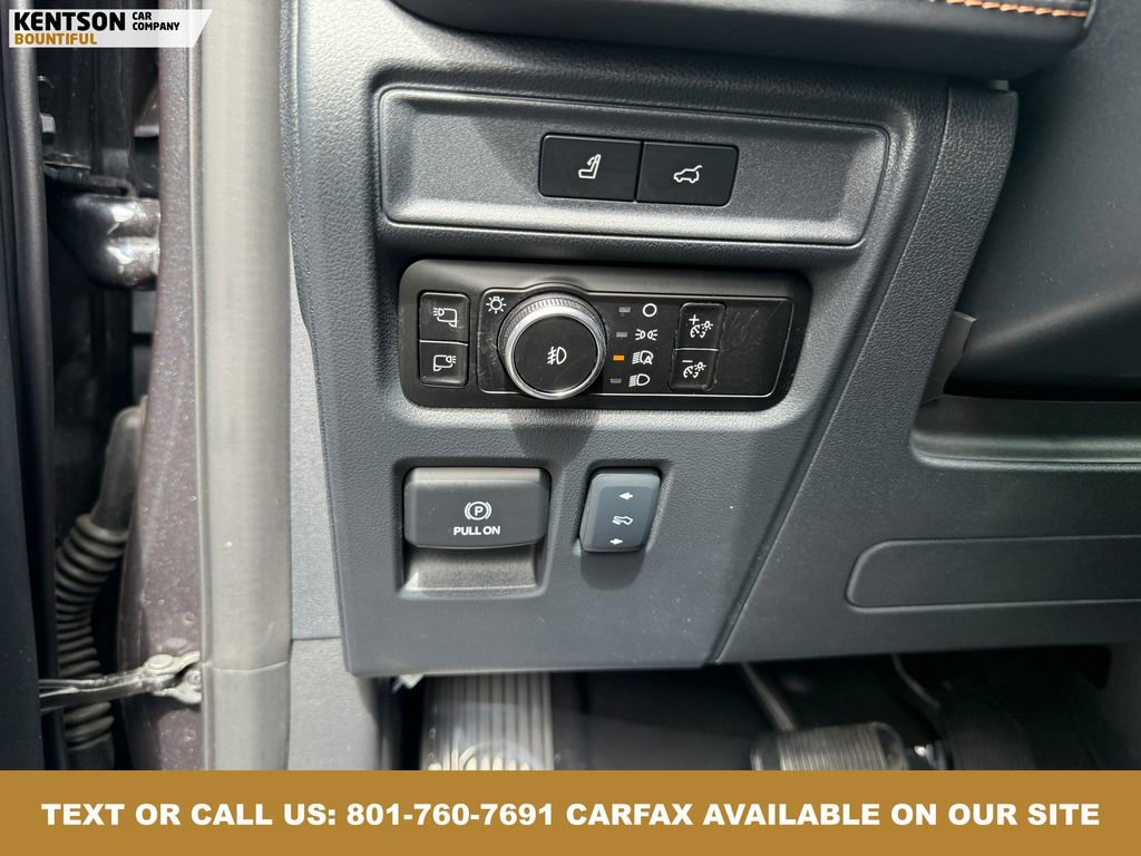 Used 2024 Ford Expedition Platinum image 21