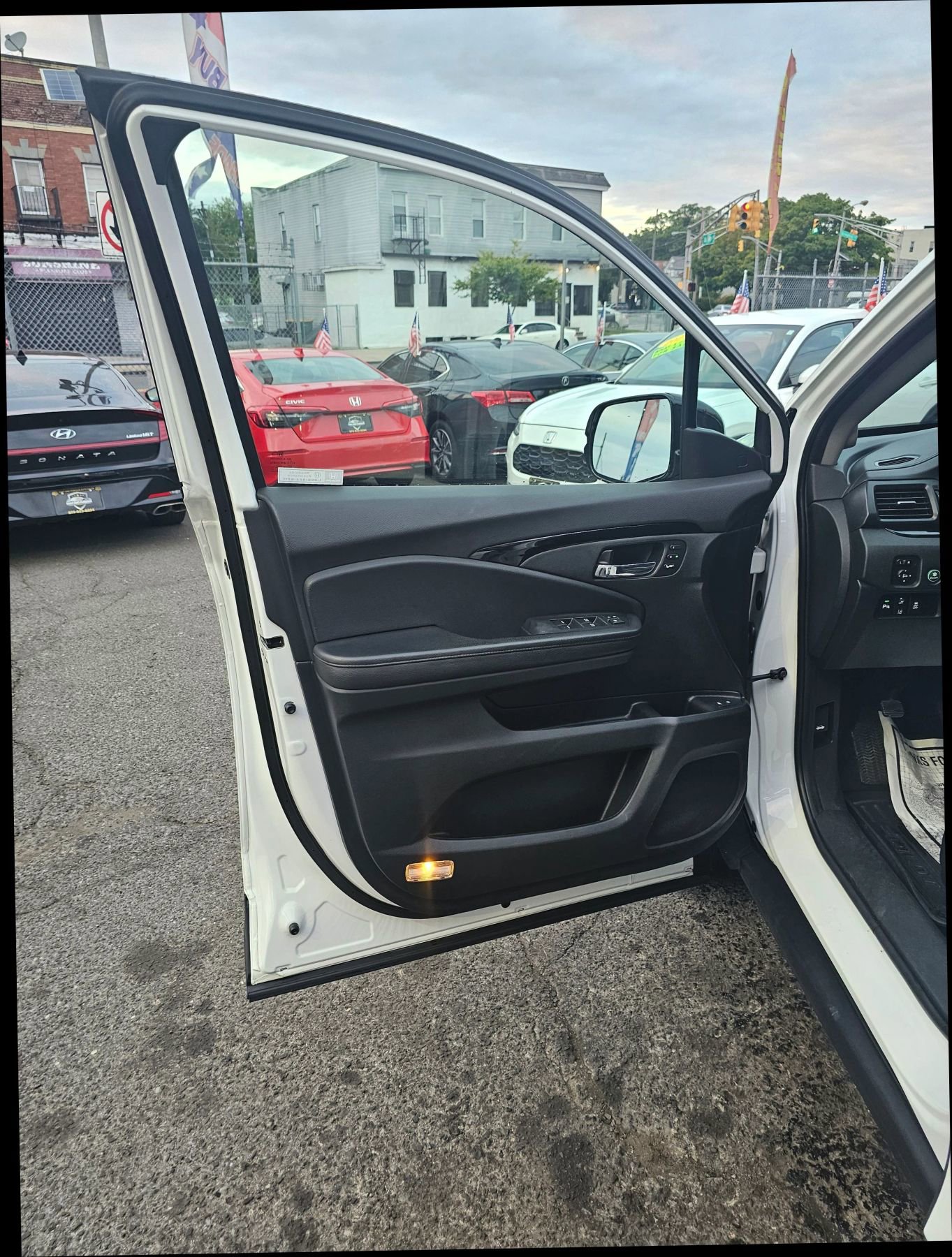 Used 2022 Honda Pilot Touring image 13
