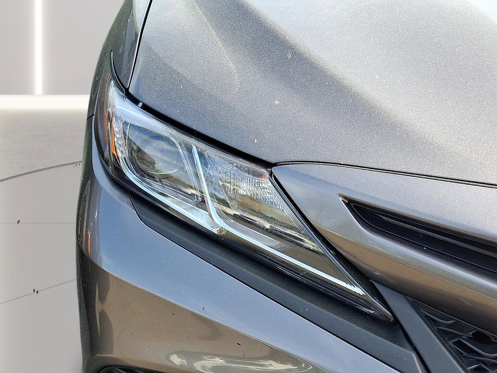 Used 2020 Toyota Camry SE w/ Convenience Package FWD image 11