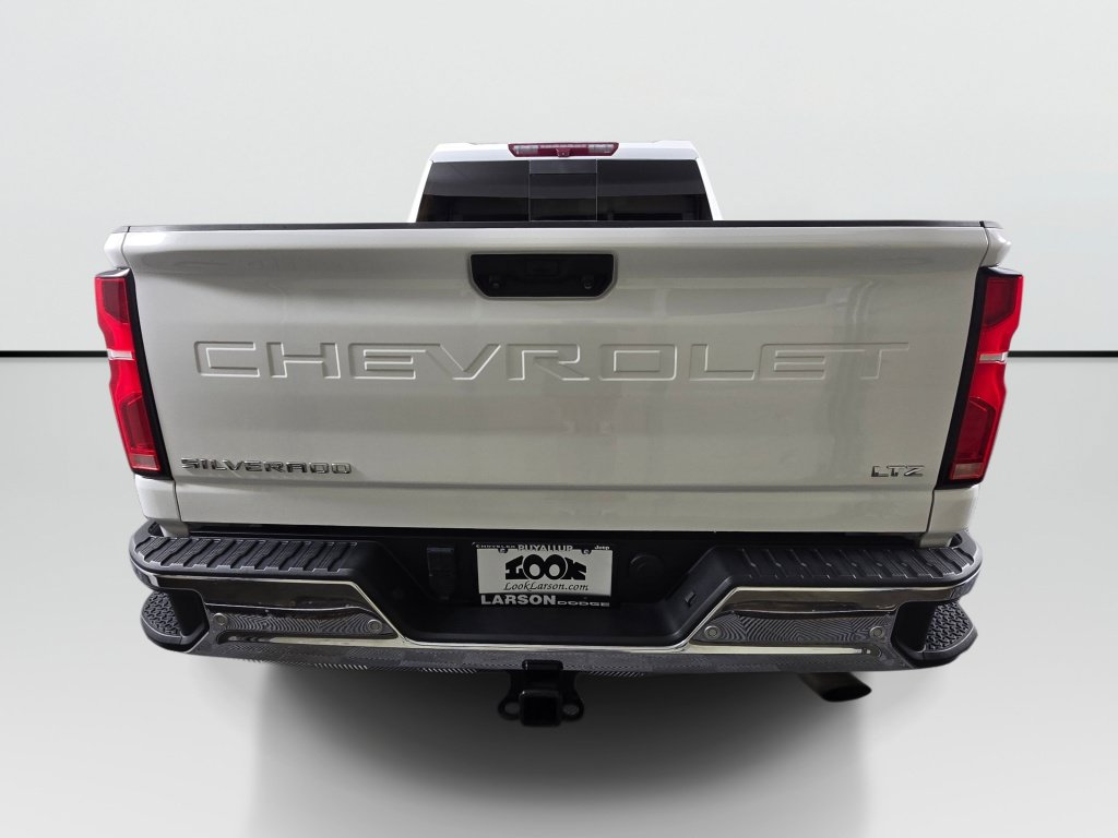 Used 2024 Chevrolet Silverado 3500 LTZ w/ LTZ Plus Package AWD/4WD image 4