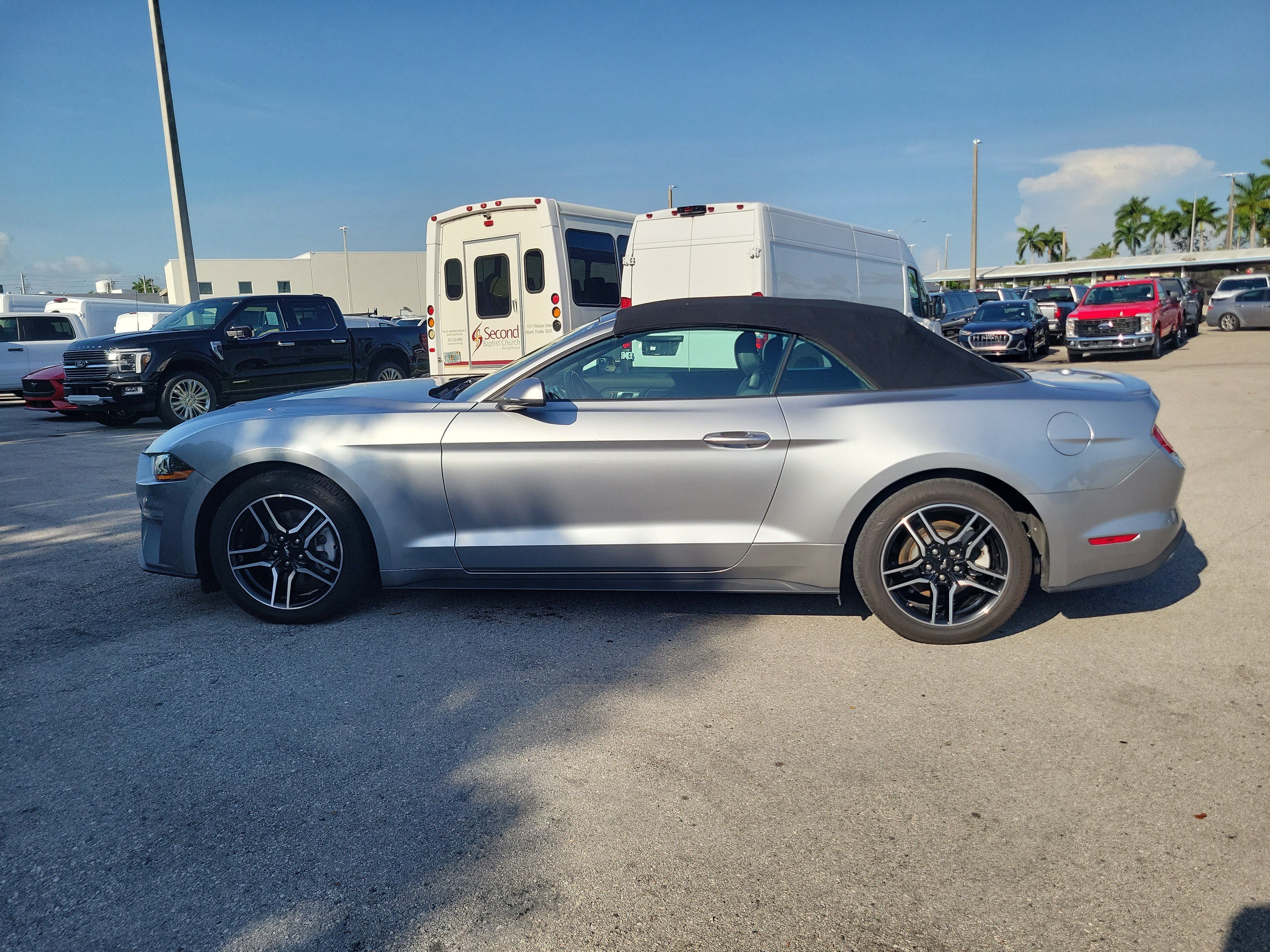 Used 2023 Ford Mustang Premium RWD image 8