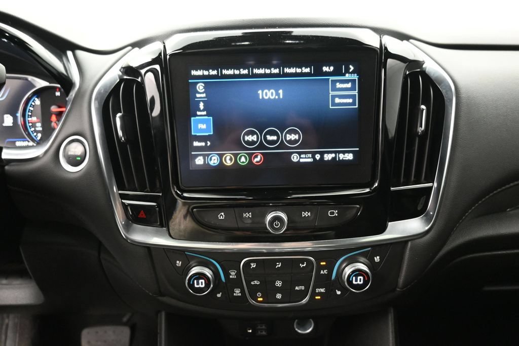 Used 2023 Chevrolet Traverse High Country FWD image 16