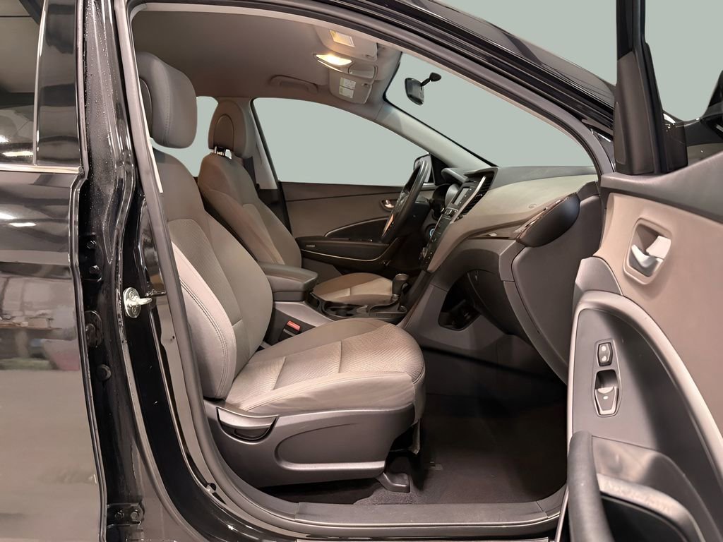 Used 2018 Hyundai Santa Fe Sport AWD/4WD image 16