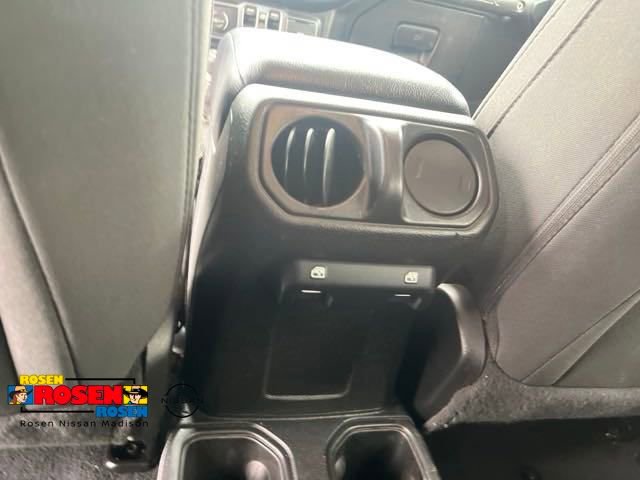 Used 2019 Jeep Wrangler Unlimited Sport S AWD/4WD image 23