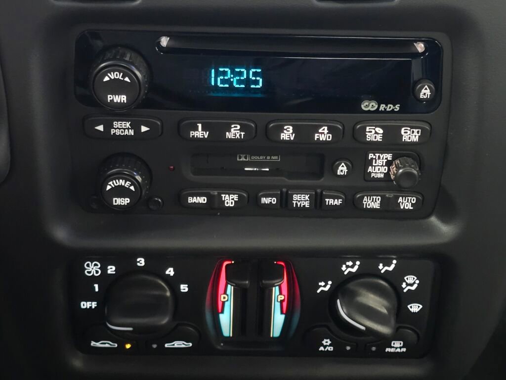 Used 2002 Chevrolet Monte Carlo SS w/ Preferred Equipment Group image 97