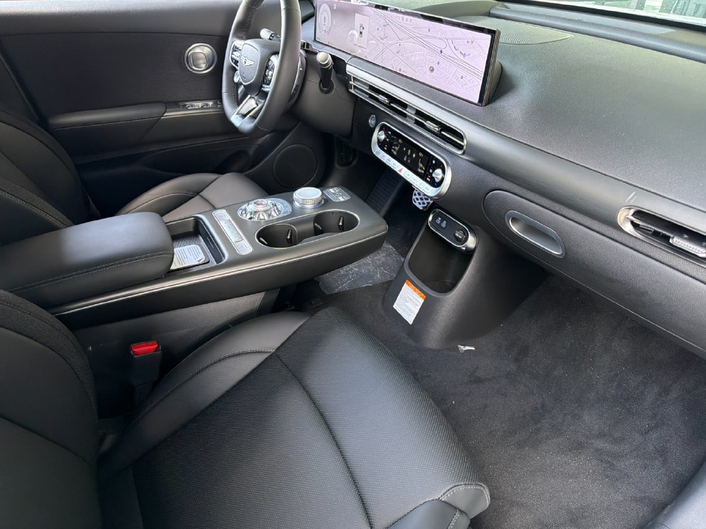 New 2027 Genesis GV60 AWD image 16