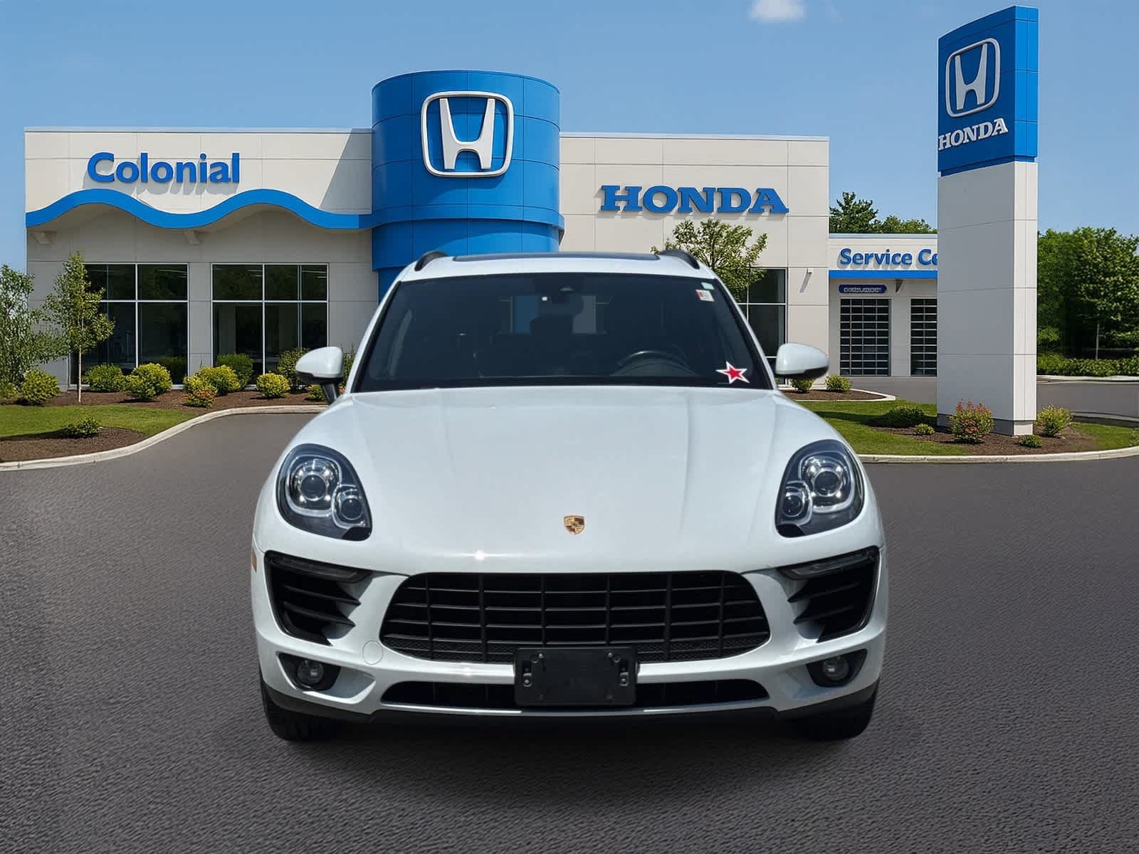 Used 2017 Porsche Macan AWD/4WD image 36