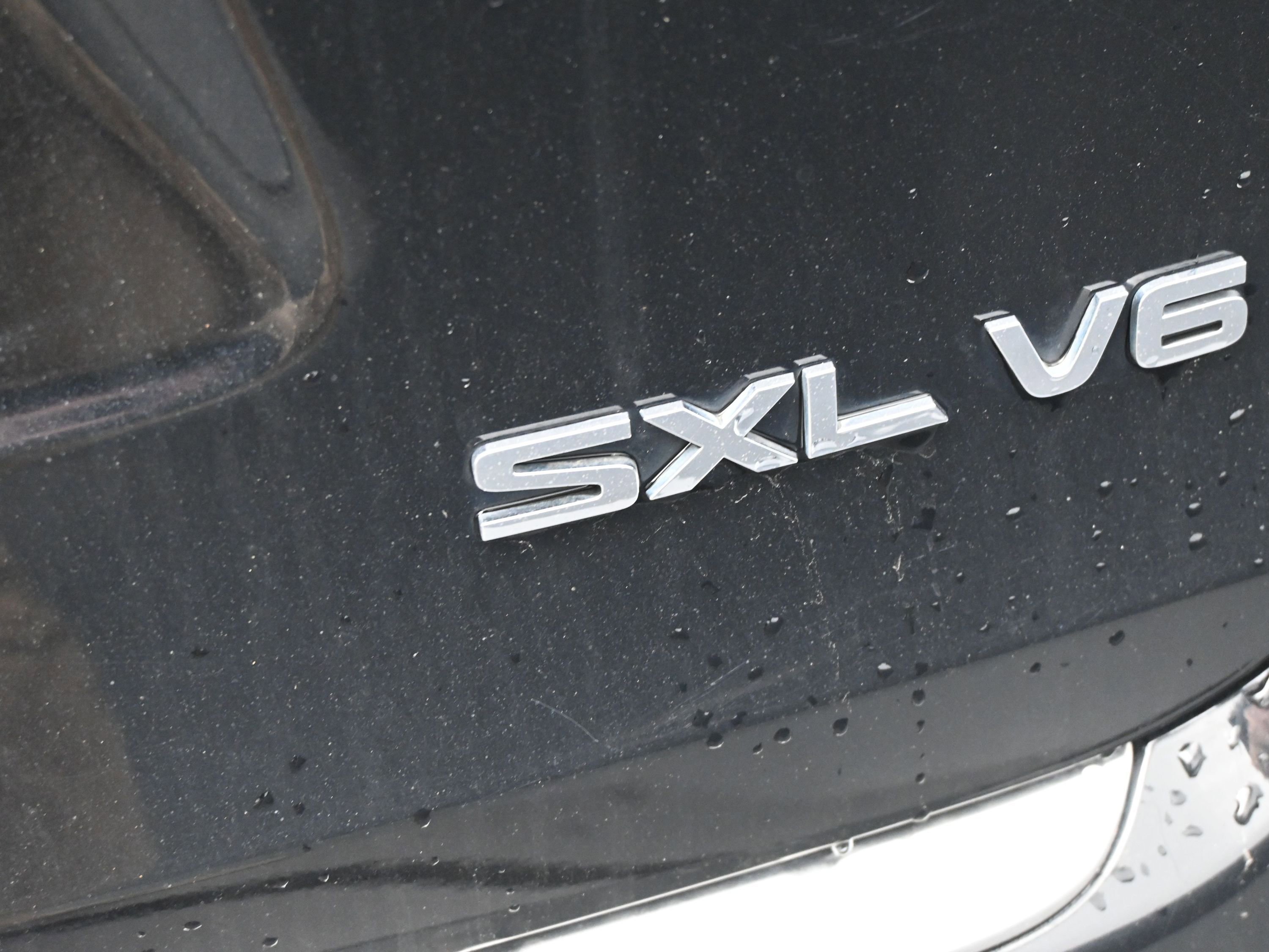 Used 2016 Kia Sorento SX image 20