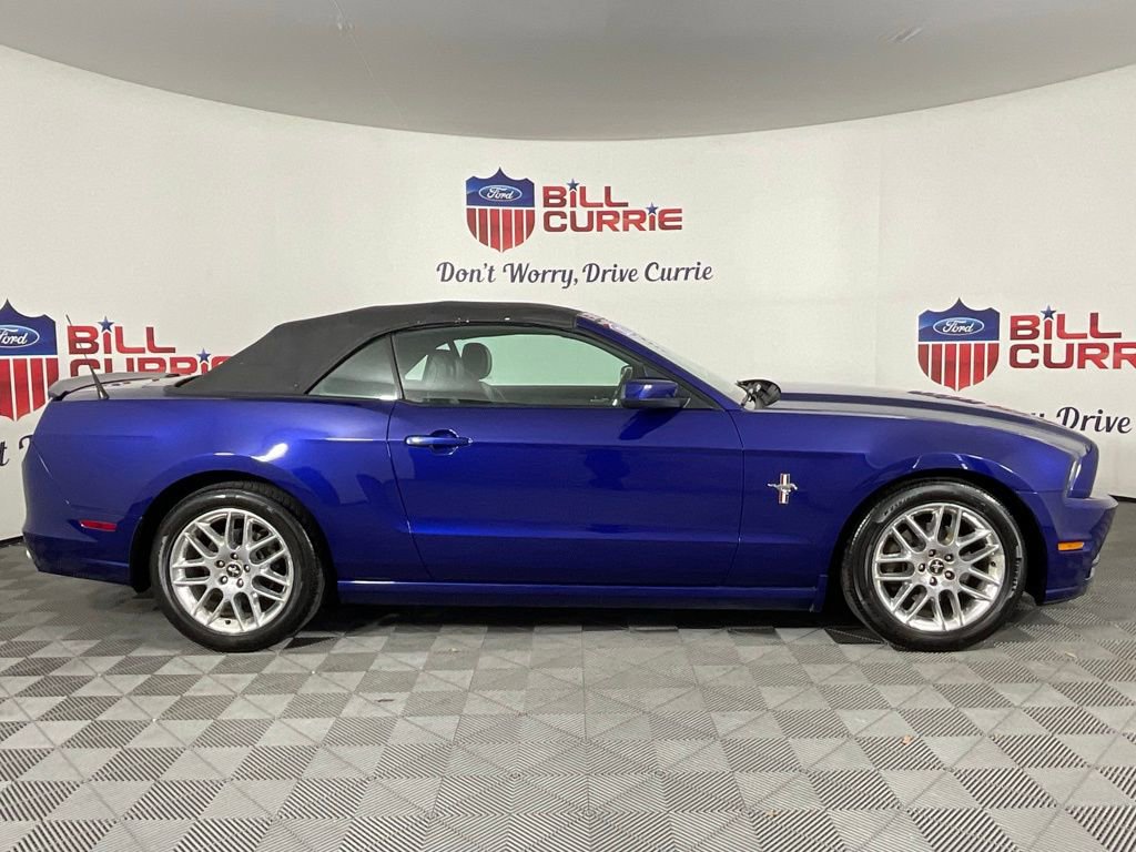 Used 2013 Ford Mustang Premium RWD image 2