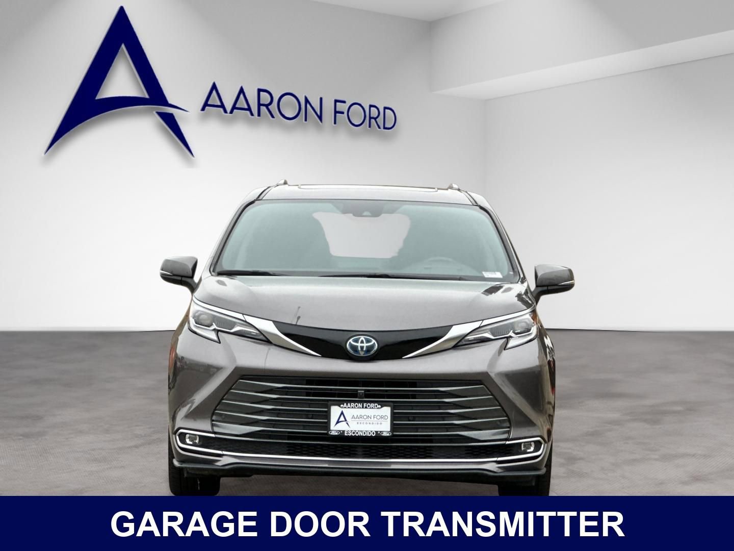 Used 2023 Toyota Sienna Platinum FWD image 9