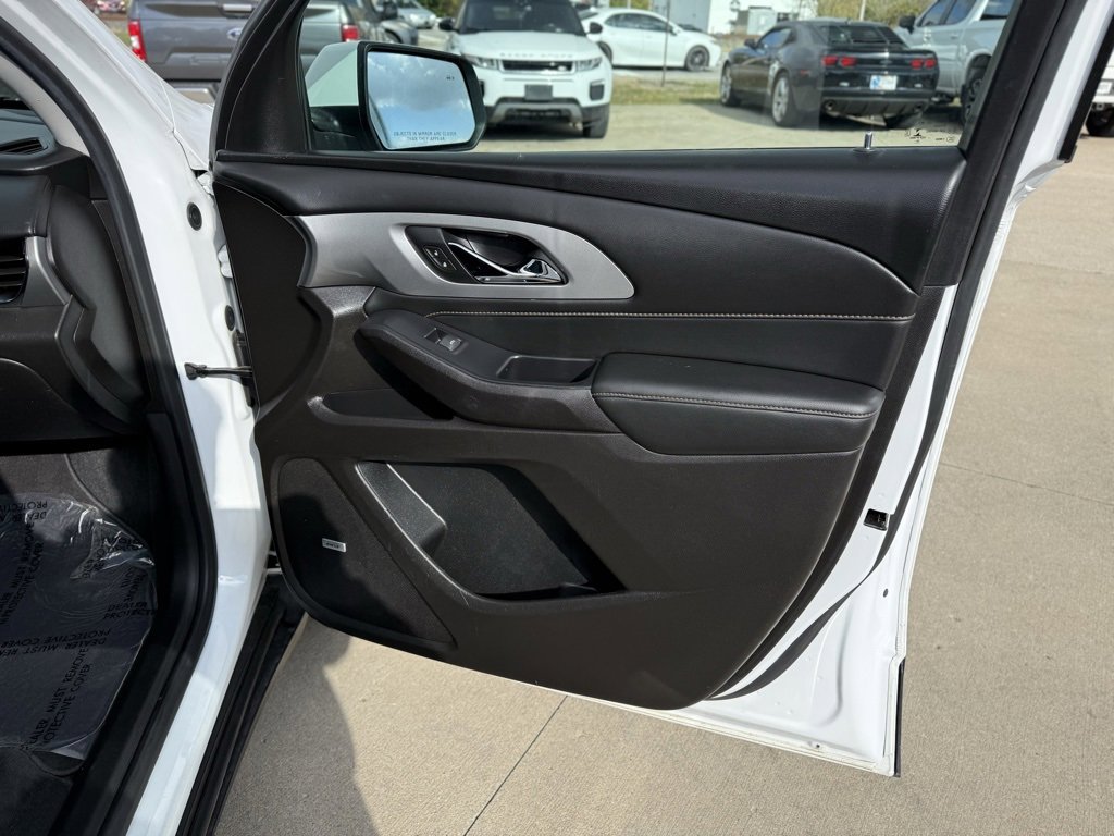 Used 2021 Chevrolet Traverse RS image 29