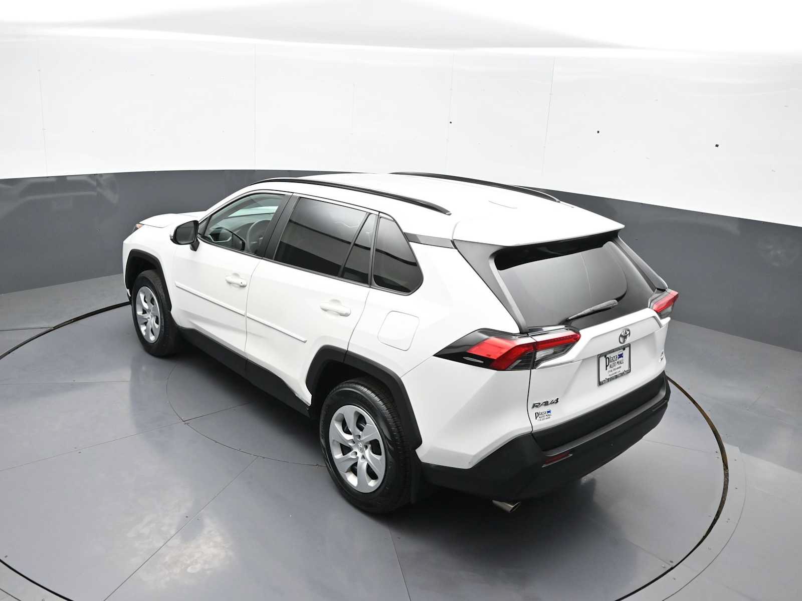 Used 2019 Toyota RAV4 LE w/ All Weather Liner Package AWD/4WD image 38