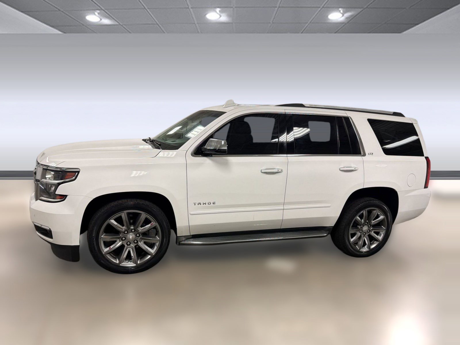 Used 2015 Chevrolet Tahoe LTZ AWD/4WD image 2