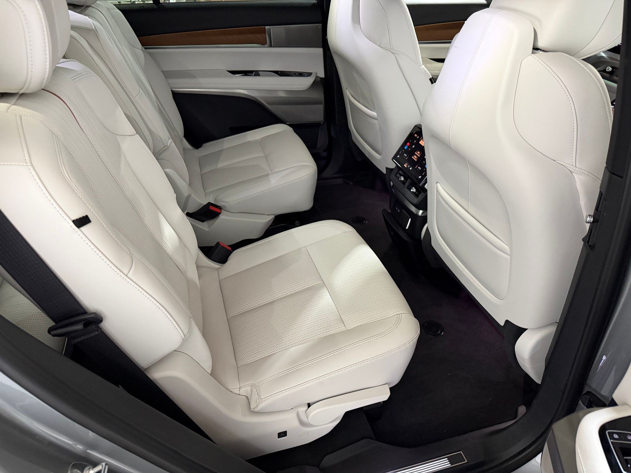 New 2026 Cadillac Vistiq Luxury AWD/4WD image 50