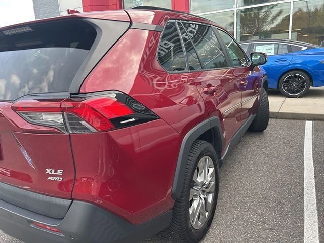 Used 2019 Toyota RAV4 XLE Premium w/ Advanced Technology Package AWD/4WD image 2
