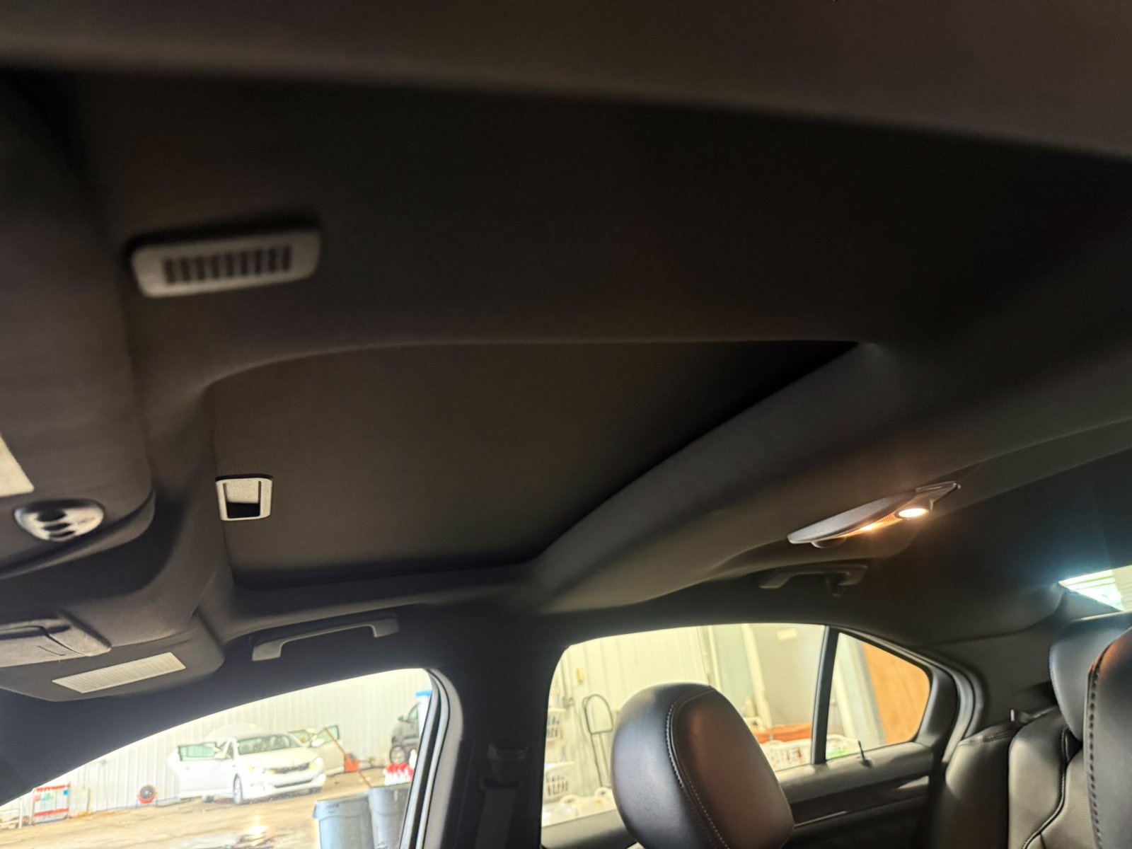 Used 2013 Ford Taurus Limited FWD image 23