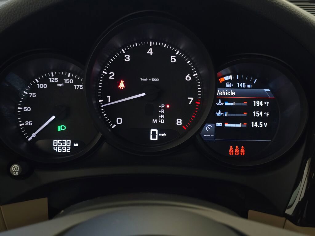 Certified 2025 Porsche Macan image 53