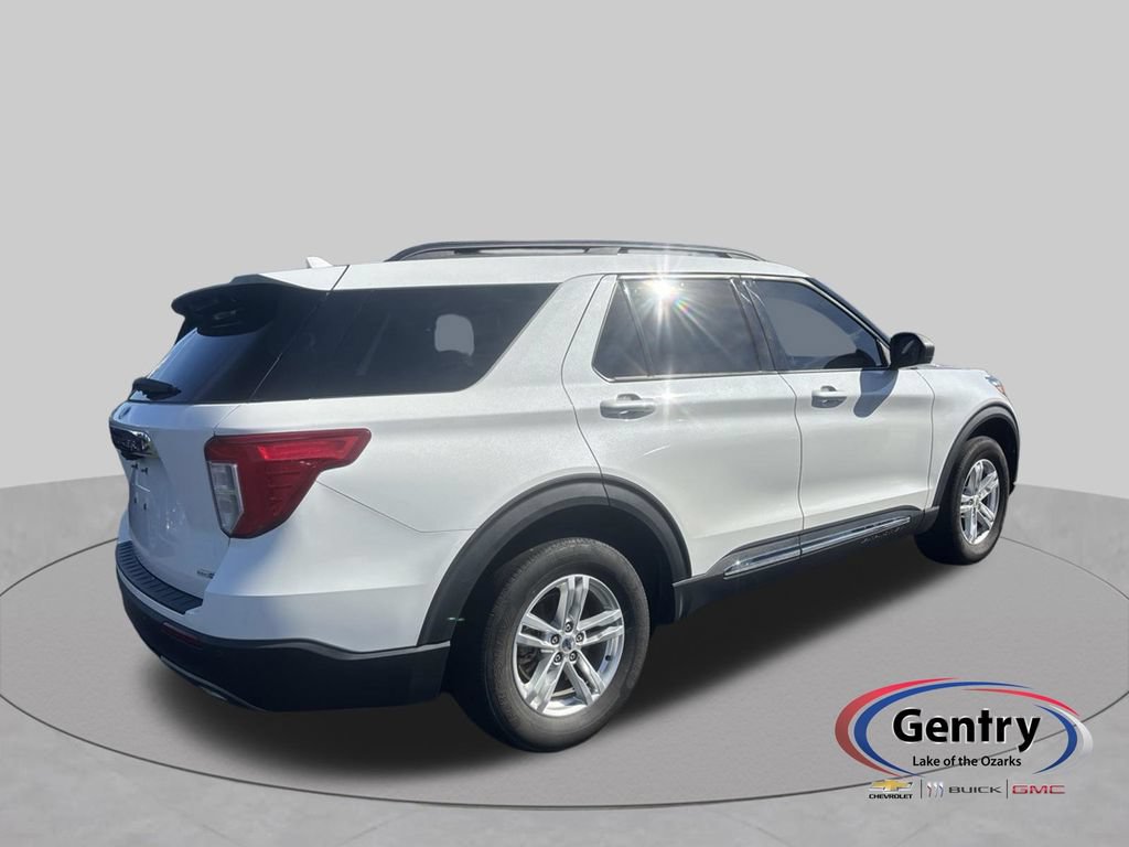 Used 2020 Ford Explorer XLT w/ Equipment Group 202A AWD/4WD image 4