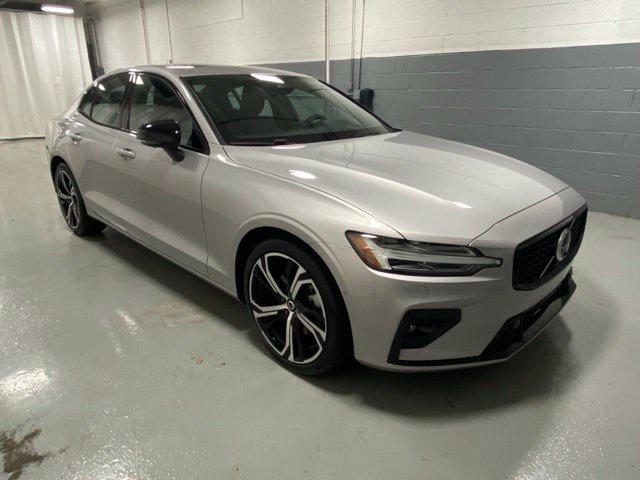 Certified 2024 Volvo S60 B5 Ultimate w/ Climate Package AWD/4WD image 4