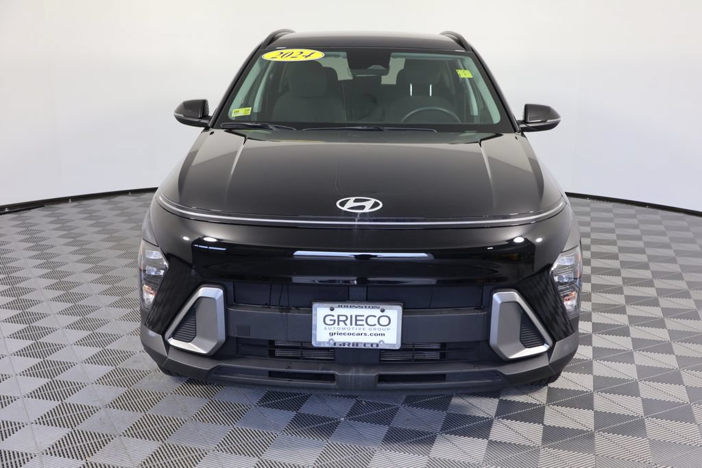 Used 2024 Hyundai Kona SEL w/ Convenience Package AWD/4WD image 3