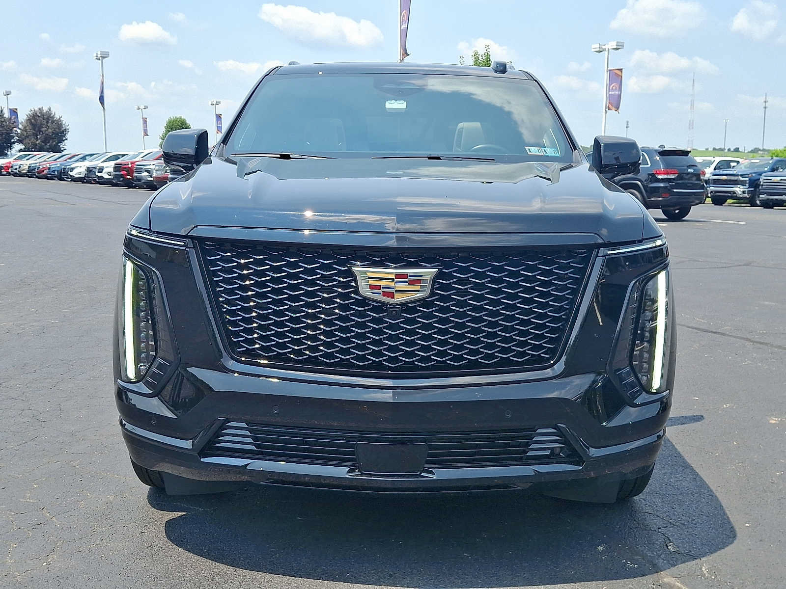 Used 2025 Cadillac Escalade Sport Platinum w/ LPO, Floor Liner Package AWD/4WD image 2