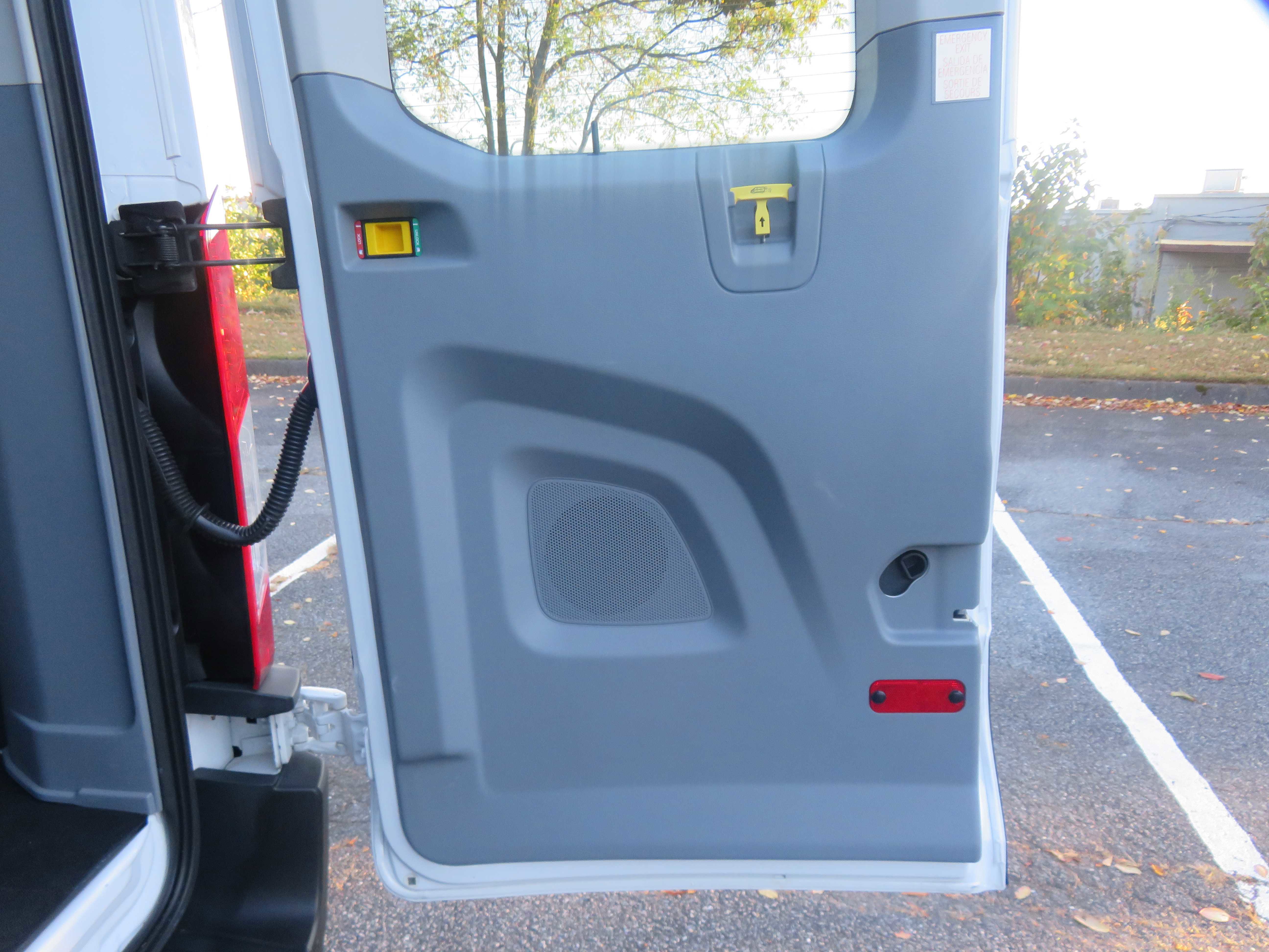 Used 2018 Ford Transit 150 XLT image 22