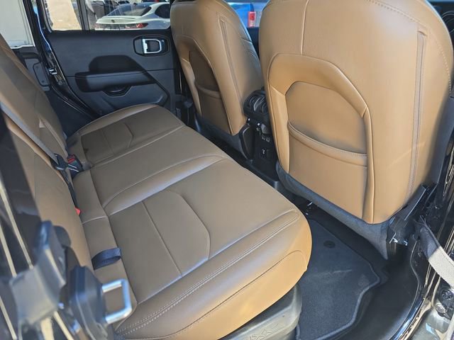 Used 2022 Jeep Wrangler Unlimited Sahara w/ Cold Weather Group image 11