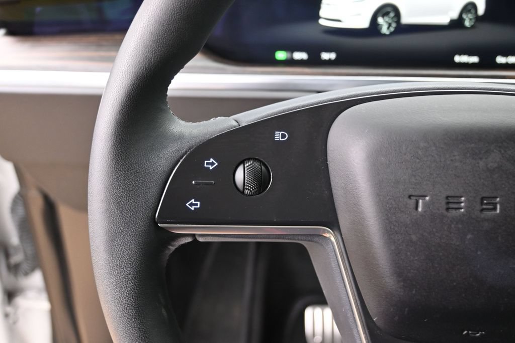 Used 2024 Tesla Model X AWD/4WD image 17