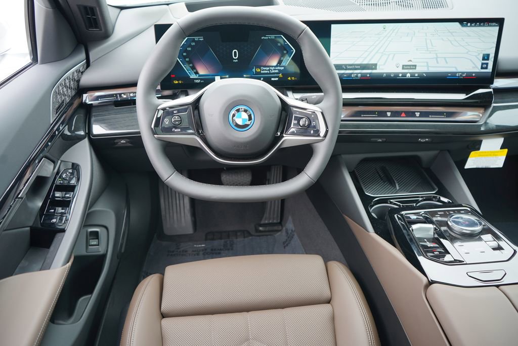 Used 2026 BMW i5 eDrive40 w/ Premium Package image 16