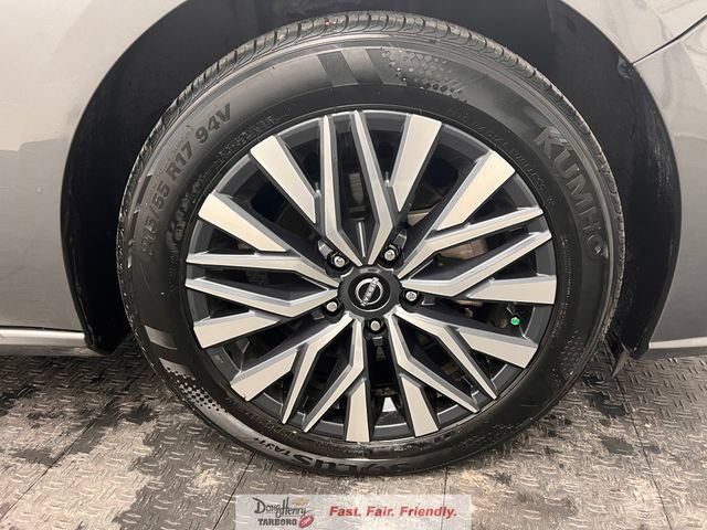 Used 2025 Nissan Altima 2.5 SV FWD image 20