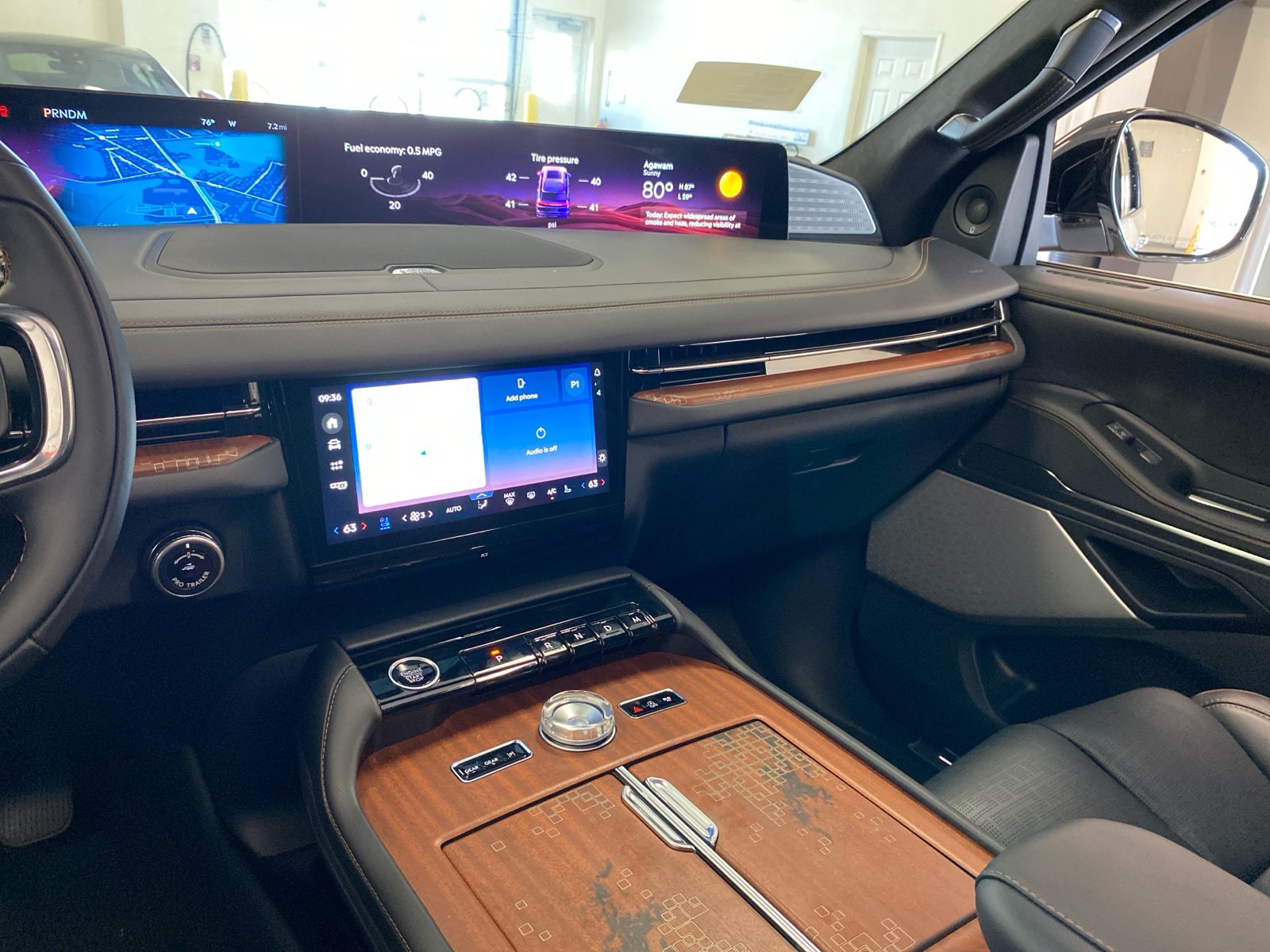 New 2027 Lincoln Navigator Black Label AWD/4WD image 16