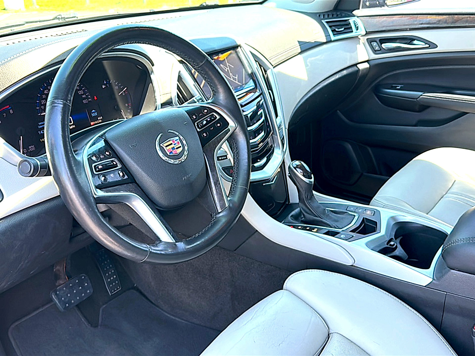 Used 2014 Cadillac SRX Premium FWD image 12