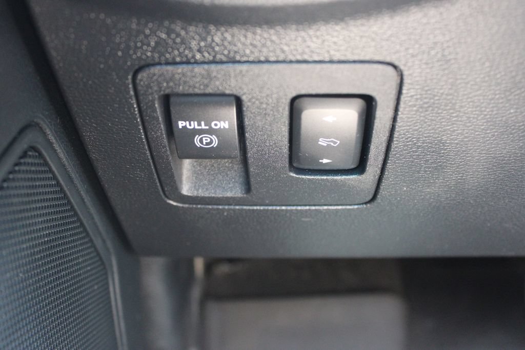 Used 2020 Ford F150 XLT w/ Equipment Group 302A Luxury AWD/4WD image 45