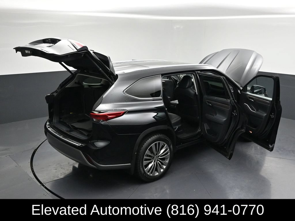 Used 2021 Toyota Highlander Platinum AWD/4WD image 29
