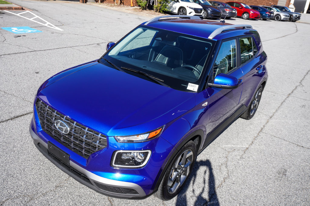 Used 2025 Hyundai Venue Limited FWD image 36