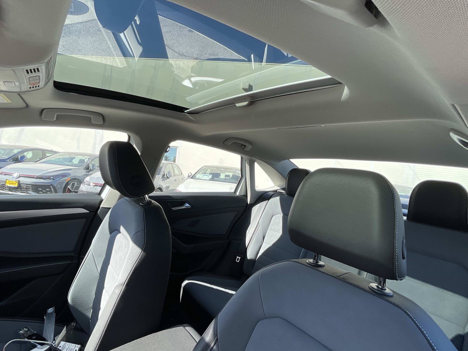 New 2027 Volkswagen Jetta SE FWD image 25