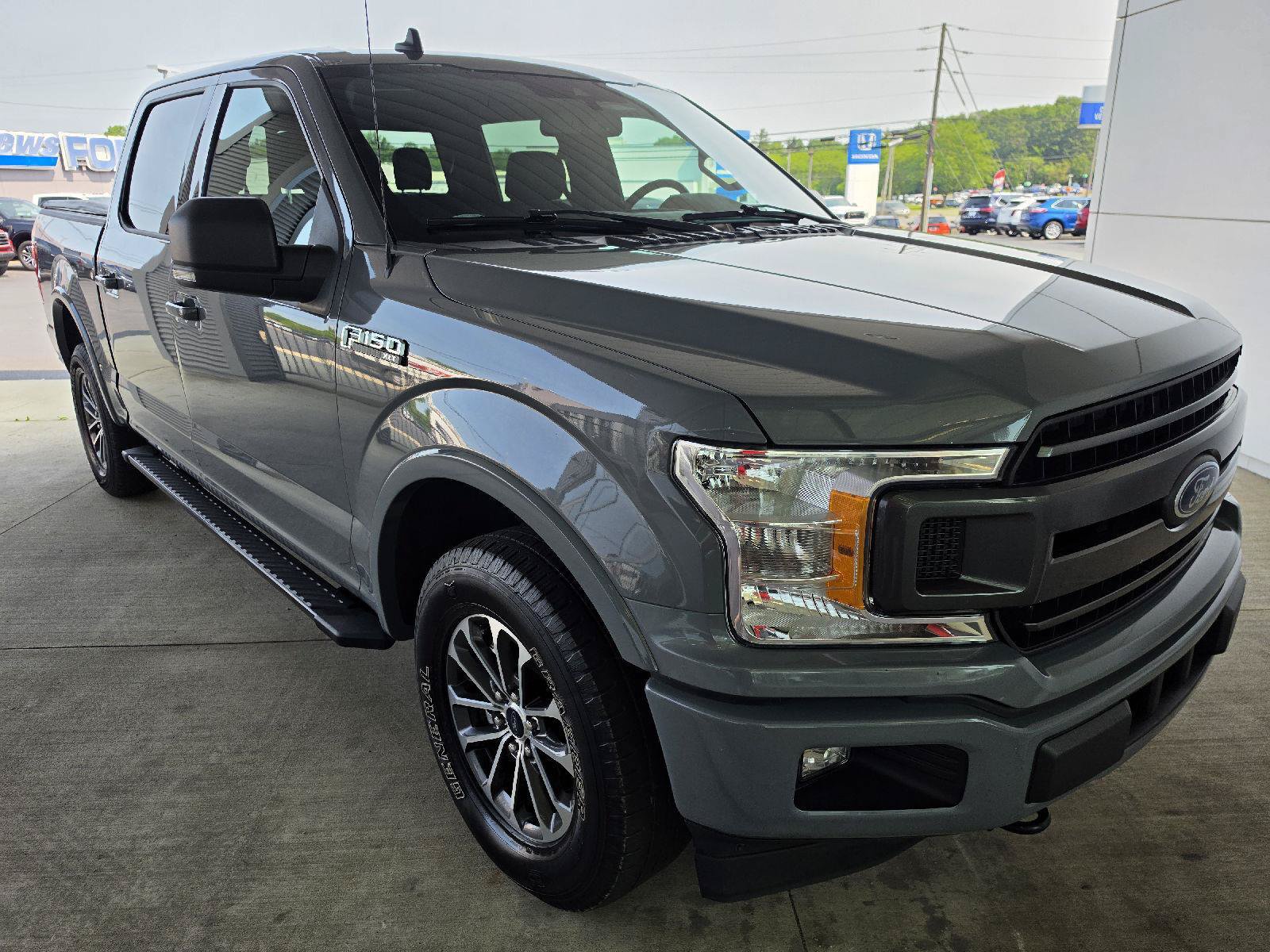 Used 2020 Ford F150 XLT w/ Equipment Group 302A Luxury AWD/4WD image 8